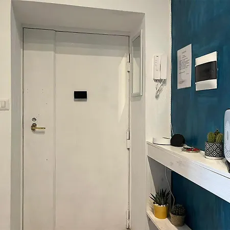 Apartment Rosemary S House Private Parking Metro *
